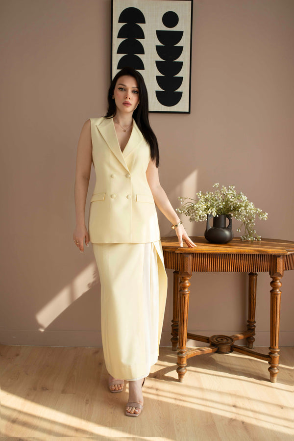 Pastel yellow - Dual Skirt Suit