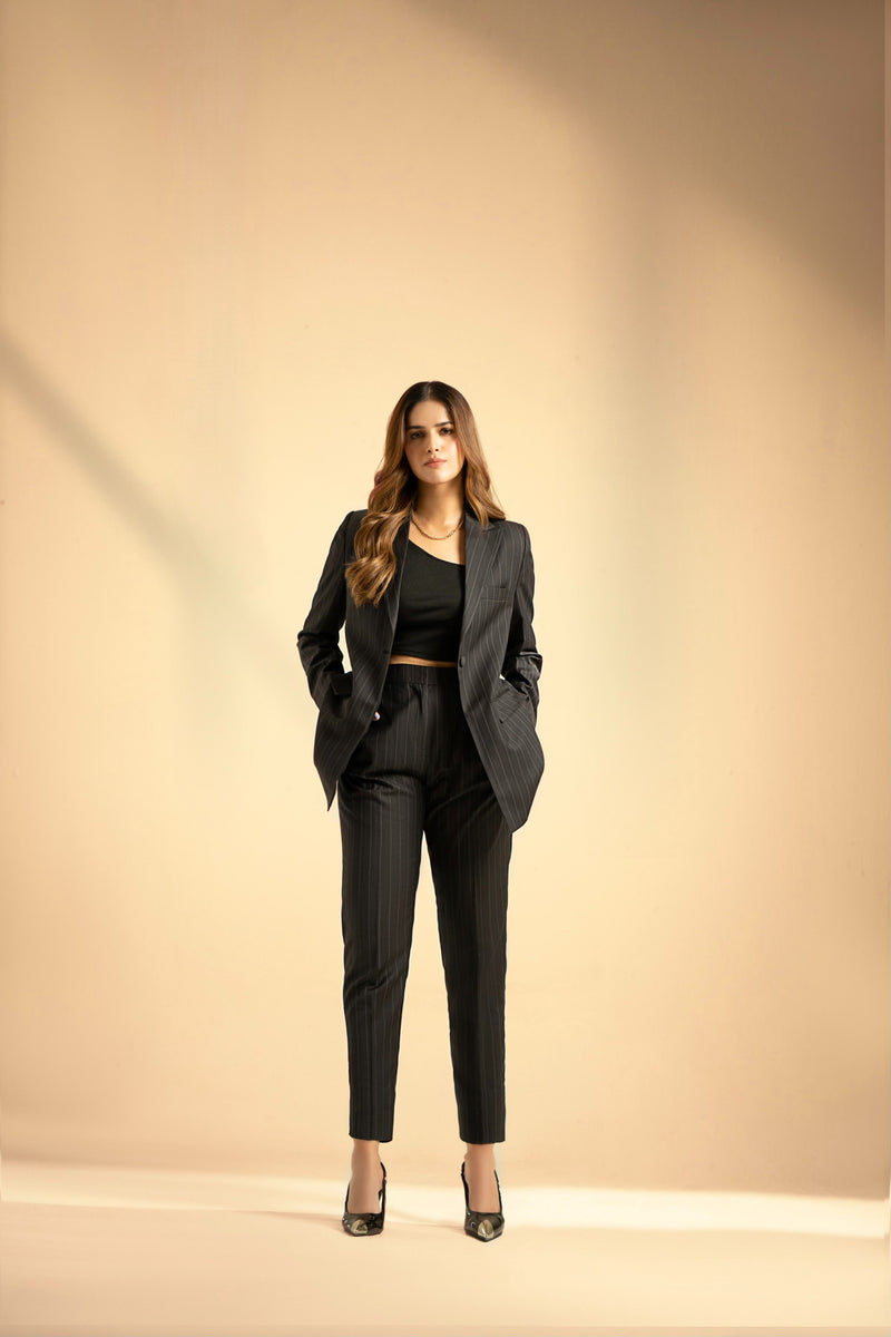 Victoria - Executive Suit (Limited Edition)